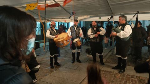 Amenización musical en el Magosto de O Pasatempo celebrado en Mondoñedo