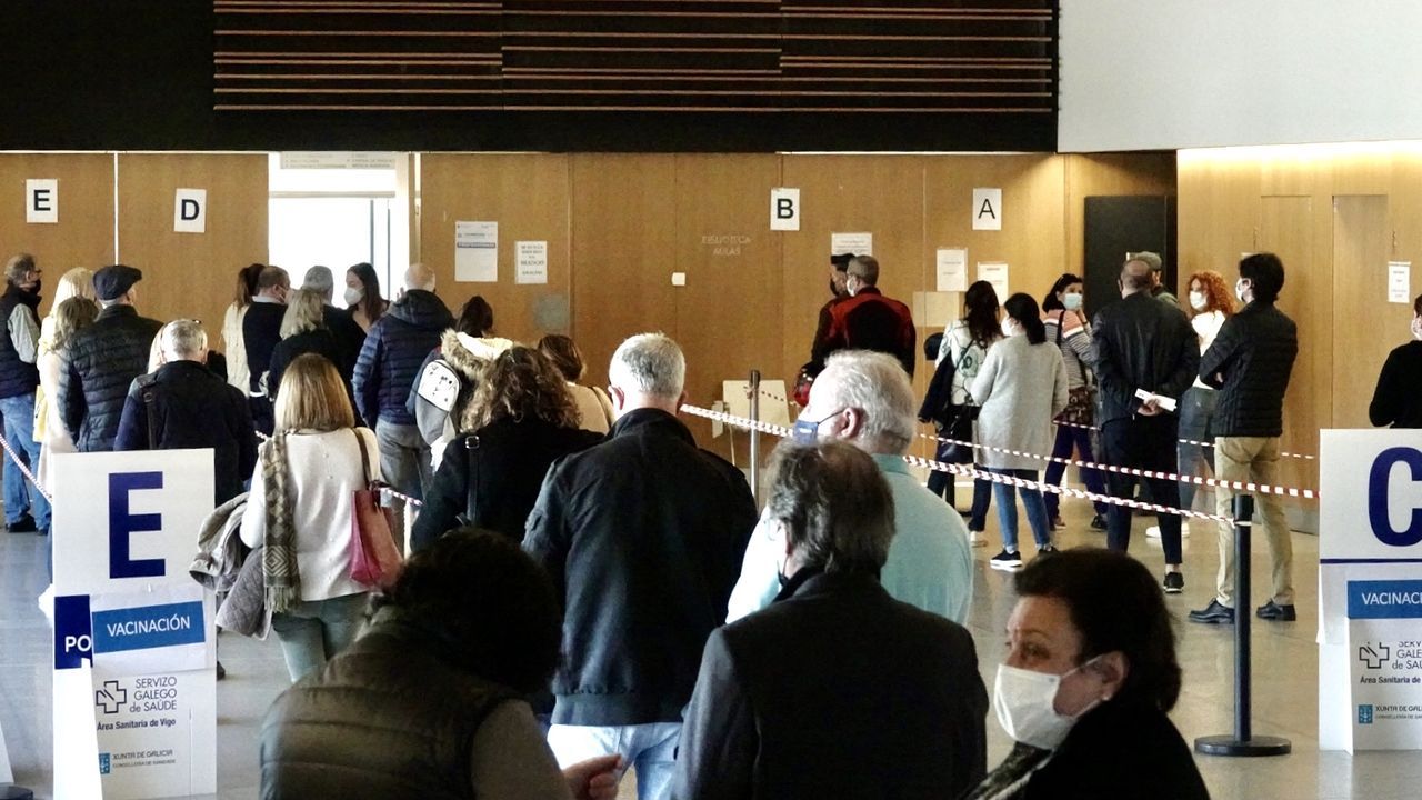 La gran casa de Conturiz que ha rebajado la Sareb.La constructora L&oacute;pez Cao invirti&oacute; 200.000 euros en la m&aacute;quina que fabrica los tabiques de hormig&oacute;n aligerado desarrollados por el consorcio formado con Naos, GalaiControl y la UDC. El nuevo sistema adelanta el fin de las paredes de ladrillo y la llegada del hogar digital