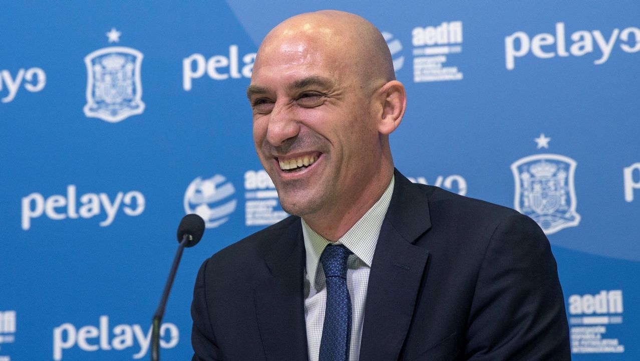 Rubiales contrata a su tío Juan como jefe de gabinete