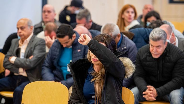 Ana María Cameno, conocida como la reina de la Coca, junto al resto de los acusados en el juicio de Los Miami