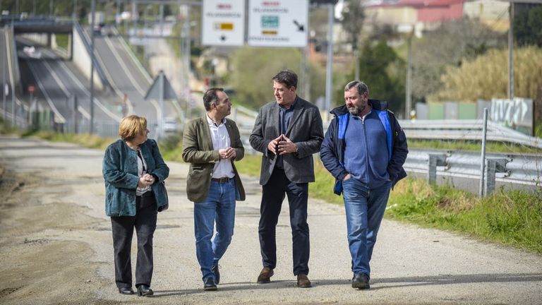 Besteiro traslada a vecinos de Caldas que el Gobierno cancela el proyecto de la variante oeste