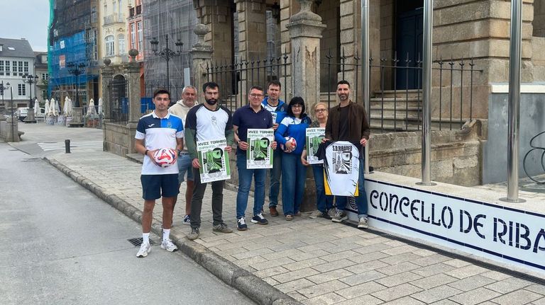 Unos 1.200 jugadores y entrenadores se citarán entre este viernes y el domingo en el torneo infantil de la SD Ribadeo