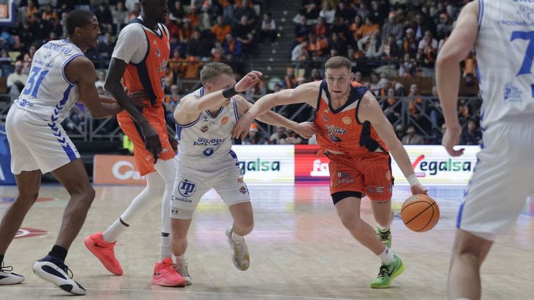 Golpe sobre la mesa del Leyma Coruña contra el Palencia (82-75)