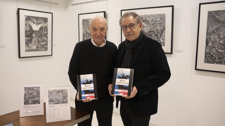 Carlos Montero y Roberto Verino en la presentación de la exposición