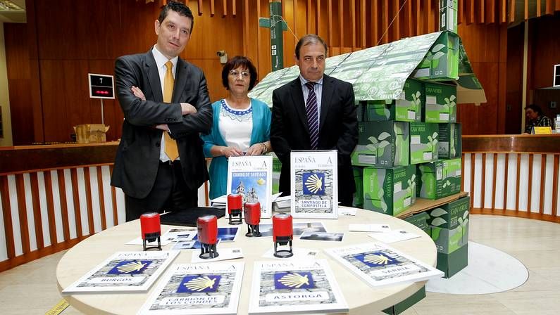 Alumnos de sexto del colegio San Jorge escenificaron en el Teatro Principal la obra �H�.