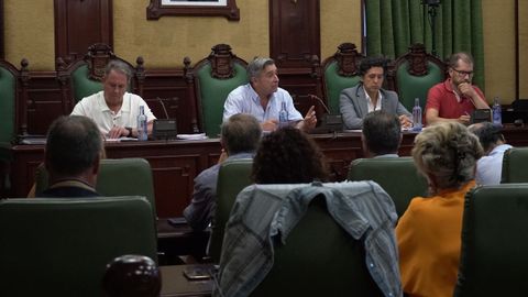 El alcalde convocó la sesión para dar explicaciones.