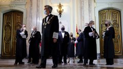 El presidente del Tribunal Supremo y del Consejo General del Poder Judicial, Carlos LesmeS, junto con otros miembros de la judicatura durante la celebracin este lunes del acto de apertura del Ao Judicial en el Tribunal Supremo en Madrid