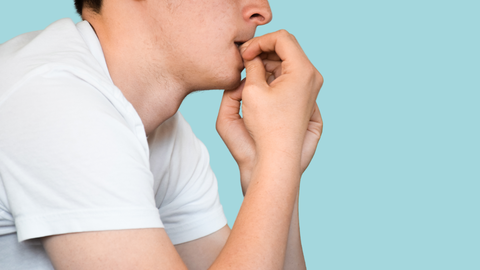 Comerse o morderse las uas puede ser un sntoma de ansiedad.