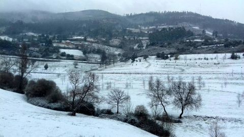 Vista del Naranco nevado, en Oviedo