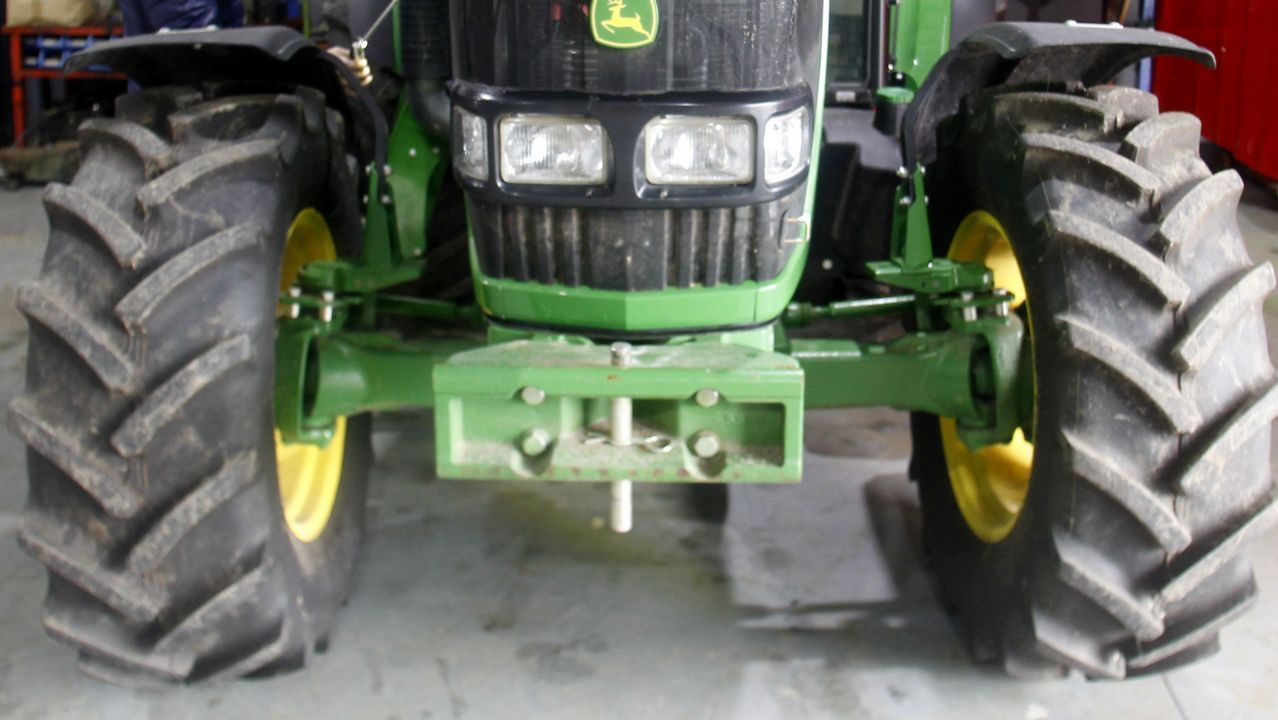 Ruedas de un tractor, en una imagen de archivo