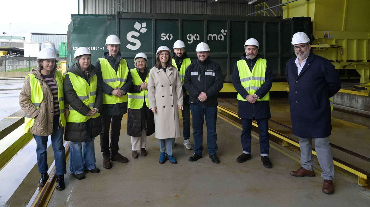 Bajo nivel del embalse de Guitiriz.La conselleira �ngeles V�zquez, de visita a las instalaciones de Sogama en Curtis