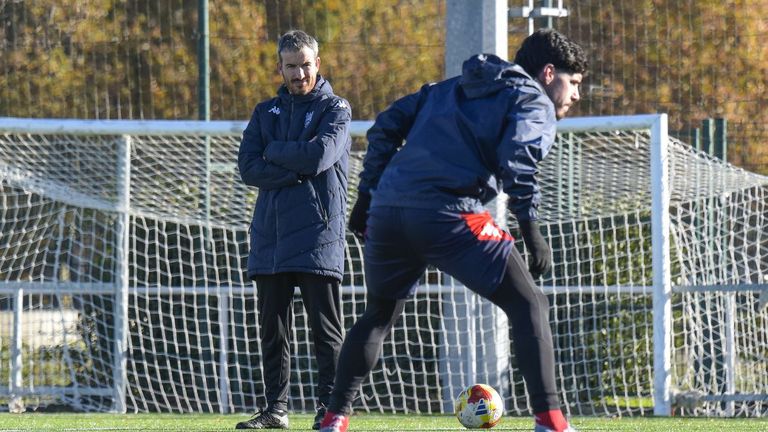 Un Pontevedra con muchas bajas quiere ser el primero en asaltar el Anxo Carro