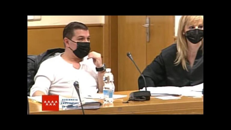 Captura de video del acusado César Román, el Rey del Cachopo, mientras comparece en una nueva sesión de su juicio por el asesinato de Heidi Paz, este jueves, en la Audiencia Provincial de Madrid