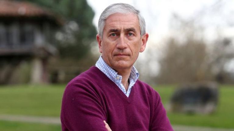 Elías Delgado, endocrino, jefe de la sección de Diabetes del HUCA