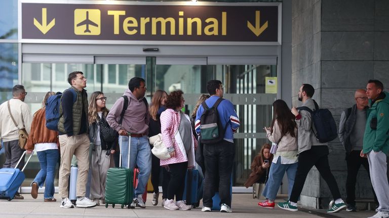 Cómo hacer competitivo el sistema aeroportuario gallego