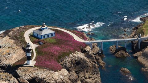 Isla Pancha, en la costa de Ribadeo.