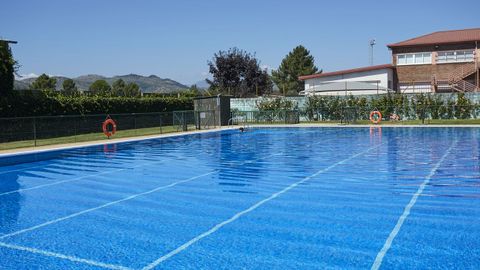 Imagen de la piscina municipal de Verín