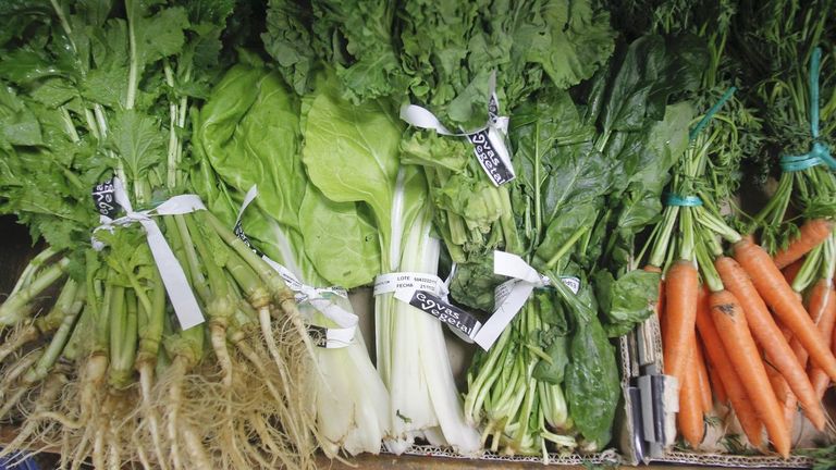Los alimentos importados superan más veces los límites de residuos de pesticidas que los europeos