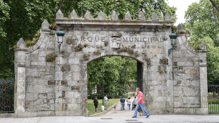 La grandeza del pazo empieza en su portada