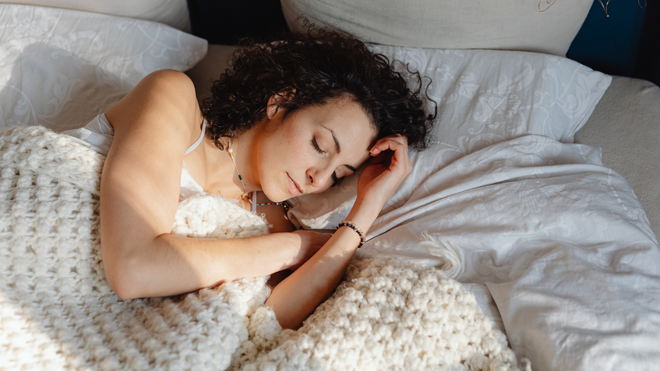 Dormir es fundamental para limpiar el cerebro.