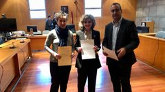 Mara Fernndez, Mara Luisa Carcedo y Fernando Lastra en la recogida de actas de diputados y senadores