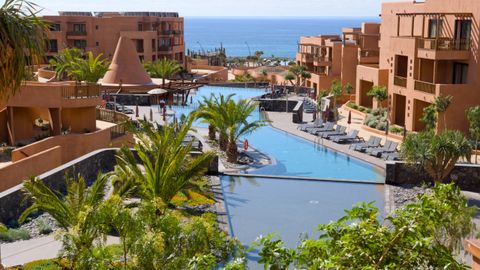 El Barcel Tenerife se integra en el paisaje reduciendo el impacto medioambiental