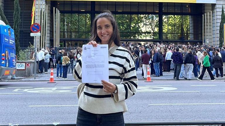 La primera urgencióloga mir de Galicia, una madrileña con ganas de norte: «Fue un golpe de suerte, siempre quise esto»