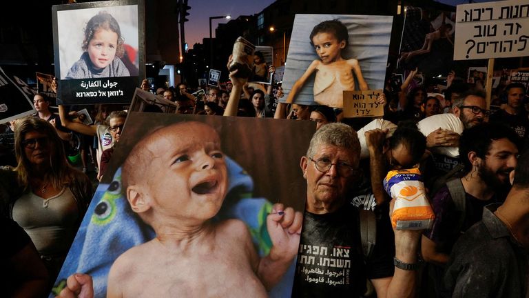 Israel aumenta los ataques en la Franja y califica la hambruna de «propaganda»
