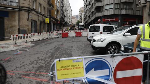 La calle Celso Emilio Ferreiro lleva meses en obras