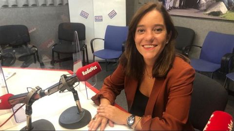 La alcaldesa de A Coruña, Inés Rey, este viernes en el programa  Cita en María Pita  de Radio Voz