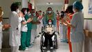 Elsa Lomas abandona el hospital entre los aplausos del personal sanitario