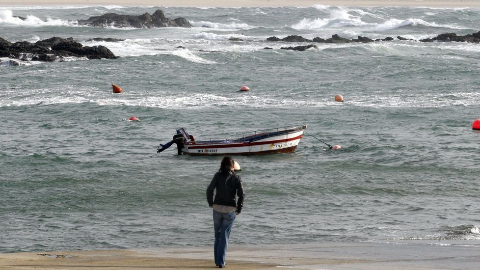 Los efectos del temporal en Galicia, en imgenes.lgns van e veen sempre que poden pola beira da praia, onde tamn podes atopar o teu espazo preferido