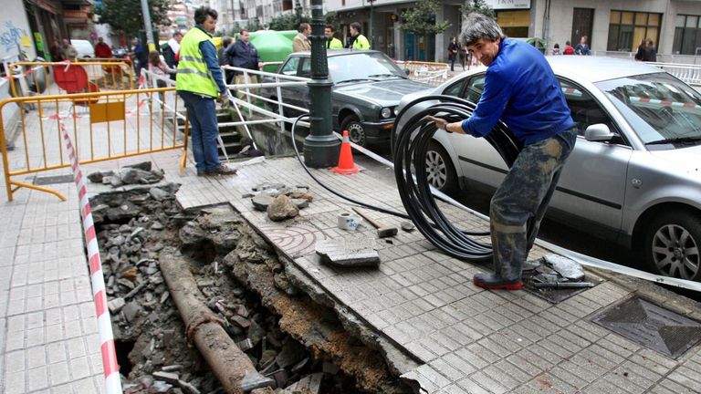 Mejor sería retirar los 63 kilómetros de tuberías con amianto en Vigo