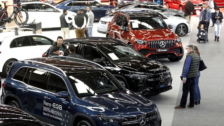 El coche eléctrico agota las ayudas y deja miles de ventas en lista de espera