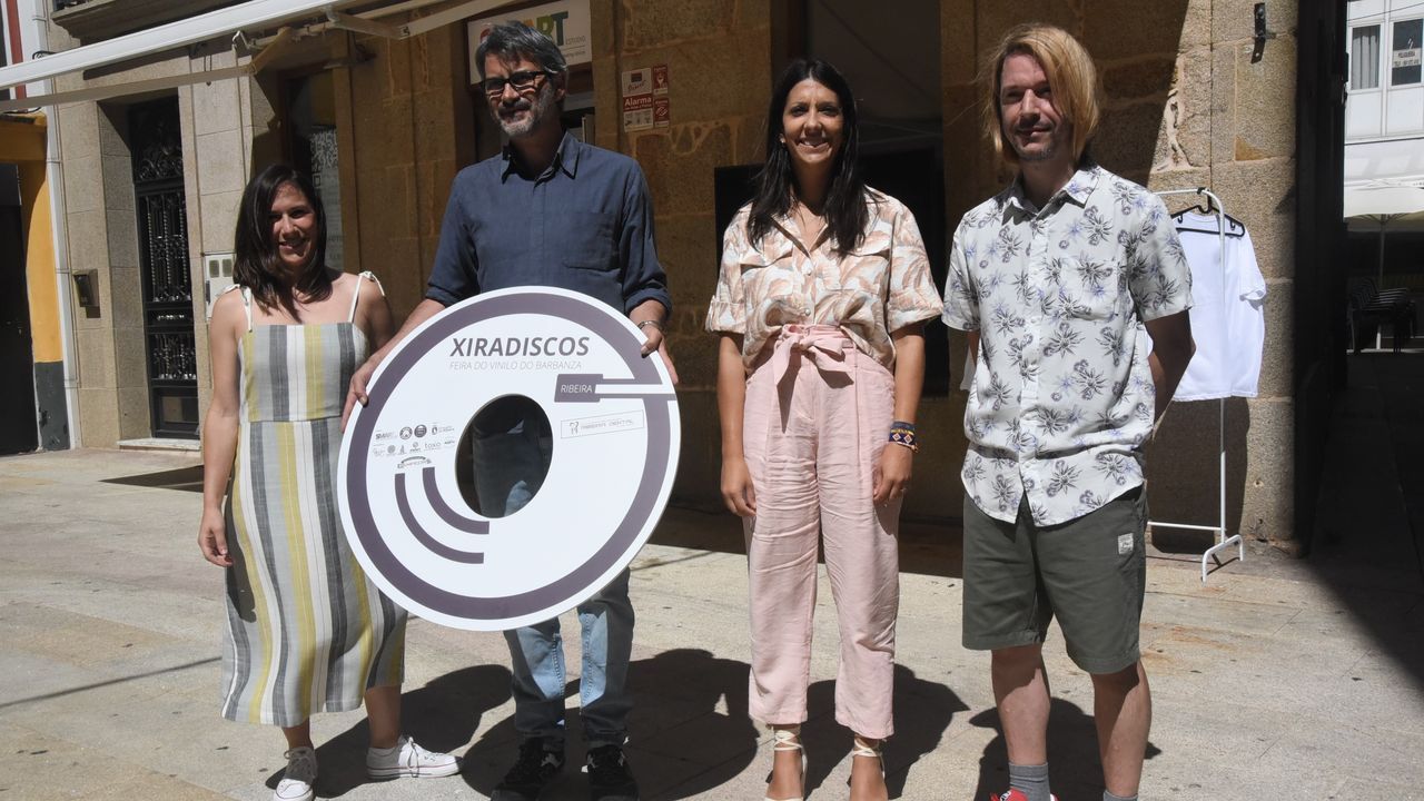 Pontevedra vive la Festa do Demo.Mirs, Martnez, Sampedro y Parada presentaron la cita en la plaza de Vigo.