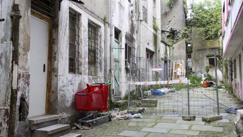 El debate: La Xunta podrá expropiar casas en ruinas a la mitad de su precio  catastral