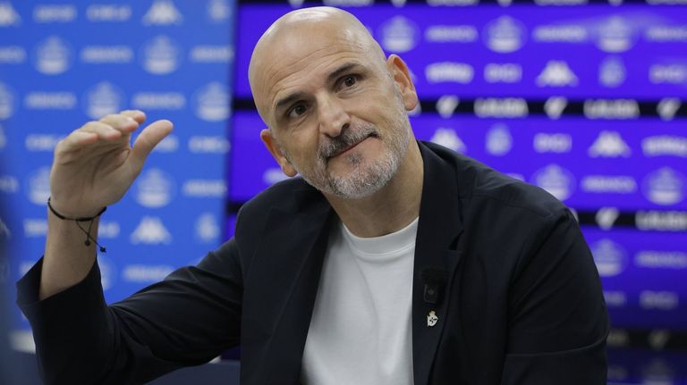 El Deportivo y Fernando Soriano, en conversaciones para la renovación del director de fútbol