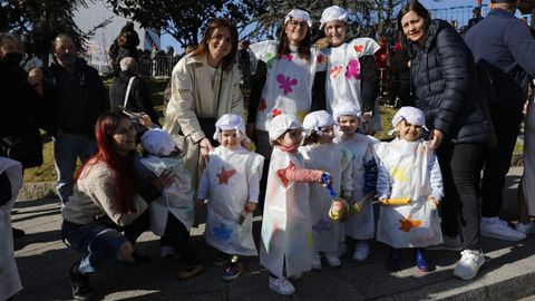Desfile infantil en el colegio de Covadonga