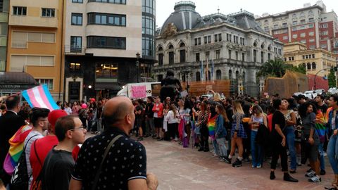 Manifestacin por el orgullo LGTBI en Oviedo