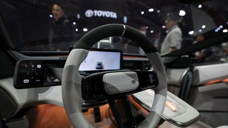 Las ganancias de los gigantes japoneses del motor han menguado un 27 % por los aranceles