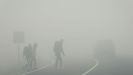 Imágenes del Camino en una densa niebla en Gonzar