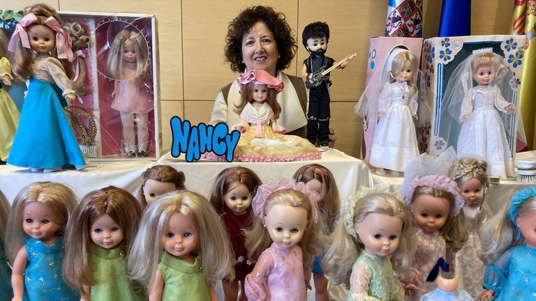 Más de 300 Nancy toman el salón de plenos de Nigrán