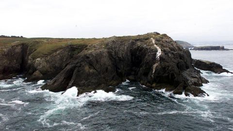 Vista area del cabo Seixo Branco, en Mera (Oleiros). 