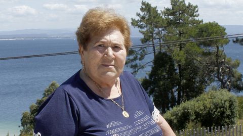 Amalia Pieiro, 80 aos. Naci en Boiro, vivi en Pobra, y ahora en Ribeira. Fue frutera