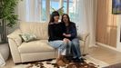 Ainhoa y Sofa, en el piso que han estrenado en el edificio de Ideal Room. 