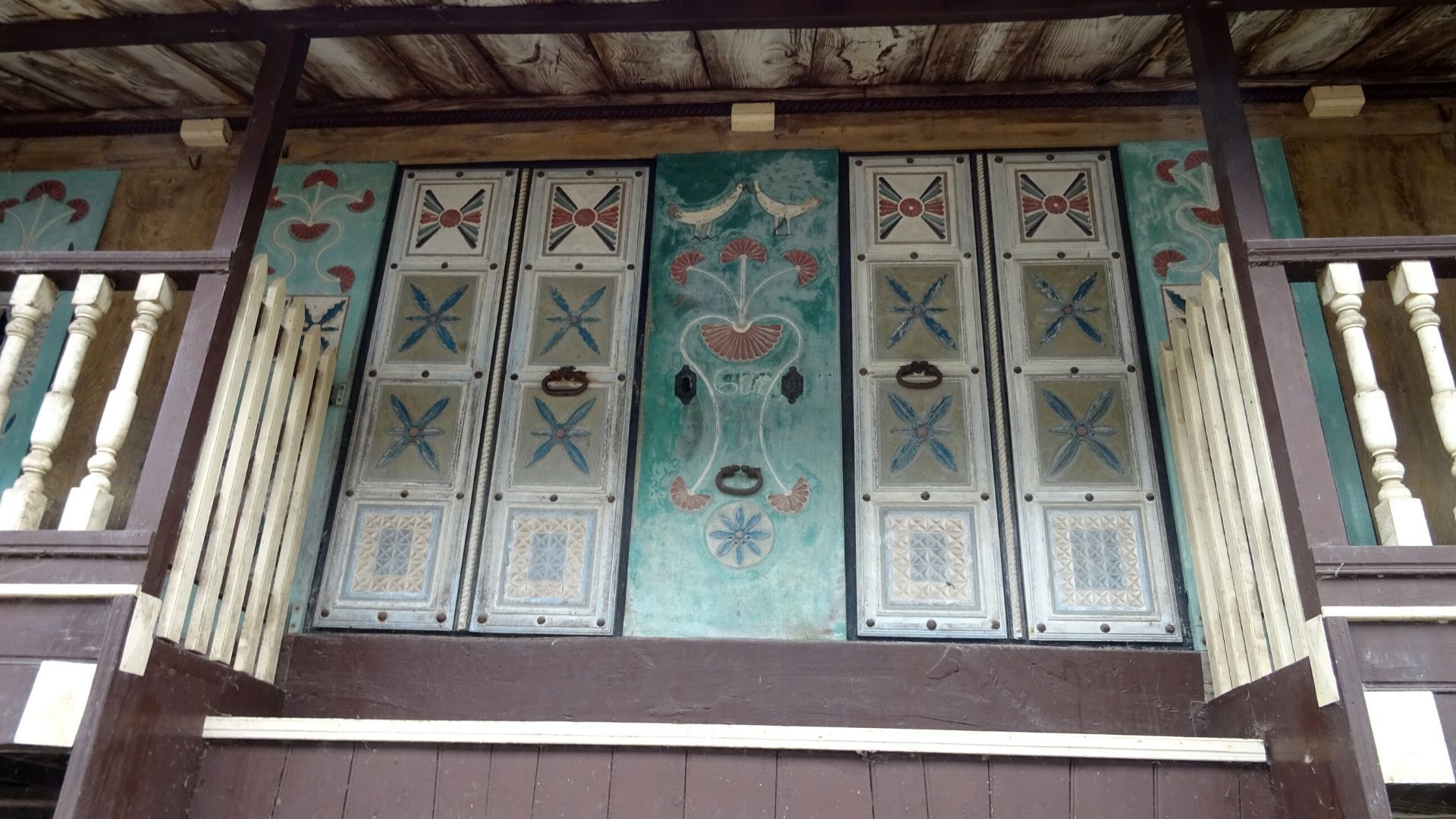 Un detalle de la vistosidad de las pinturas decorativas