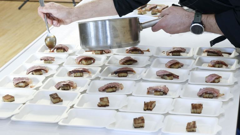 Búscanse cociñeiros (e condicións laborais xustas)