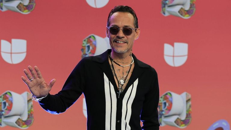 Marc Anthony, sobre su polémica en la boda de Brooklyn Beckham: «Está muy lejos de ser la verdad»