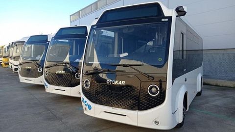 Expanded Microbuses Tres microbuses eléctricos rumbo a Arteixo desde Turquía