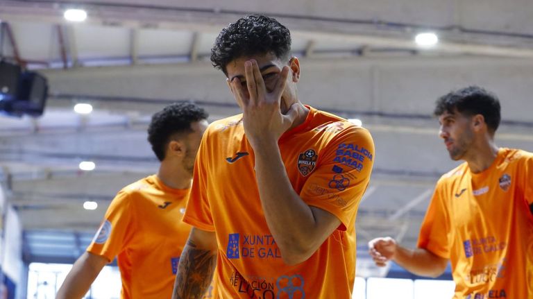 Jason García, «feliz» por su reaparición con el Reyco Burela en el triunfo contra el Avanza Jaén